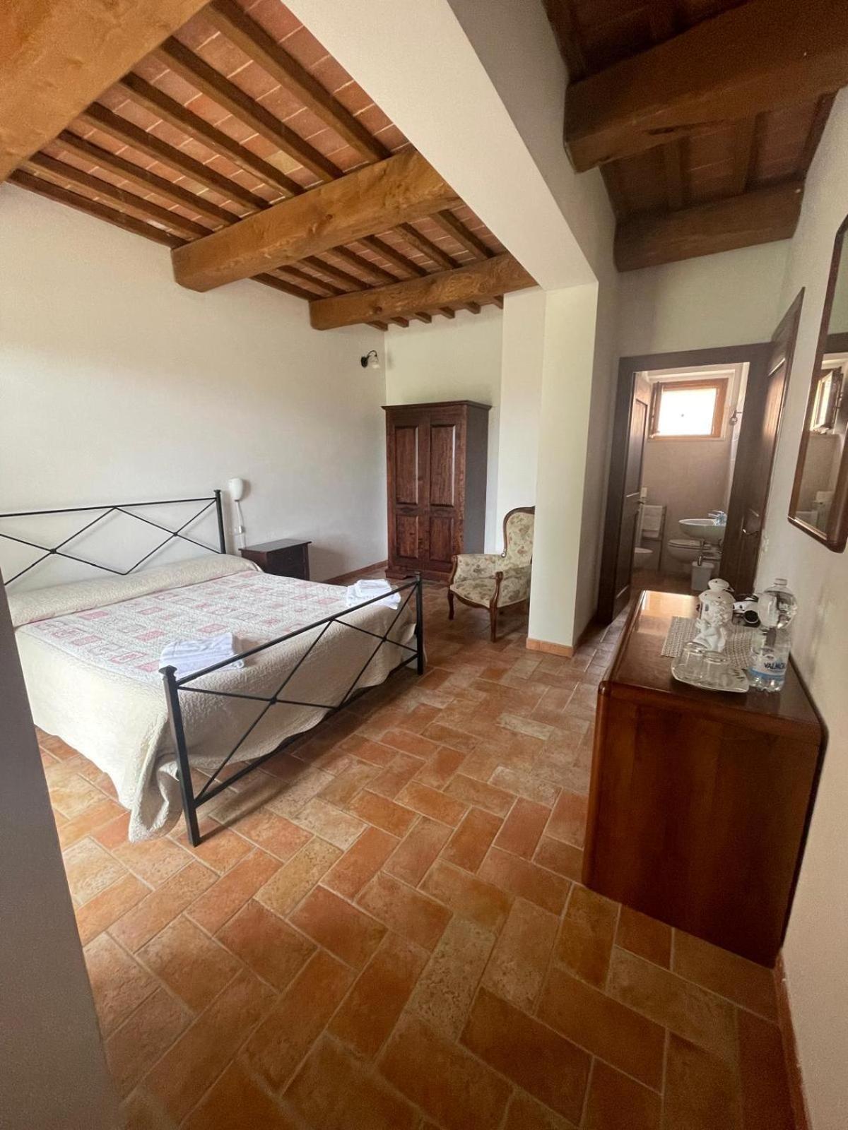 Agriturismo Piandimaggio Пиенца Екстериор снимка